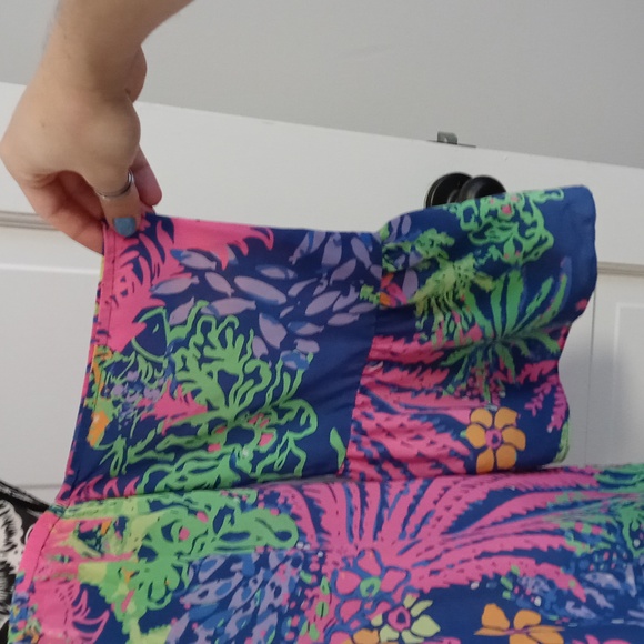 💜HTF Lilly Pulitzer💜 - Sanilla Silk Top - Picture 7 of 11